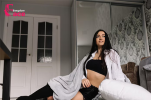 Mature vs. Young Escorts in Bangalore: Which One Should You Choose?
